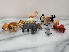 【13点 セット】ミニ動物フィギュア まとめ売り ゾウ ライオン イルカ 生き物のサムネイル
