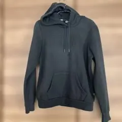 PUMA ブラック フード付きパーカー Mサイズ