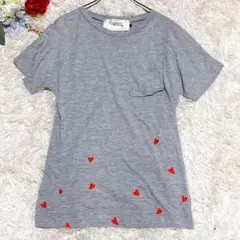 美品【ブロンディ】レッドハート刺繍Tシャツ グレー 半袖(F)のサムネイル