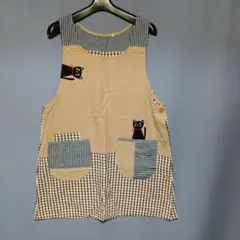 猫の刺繍付きエプロン