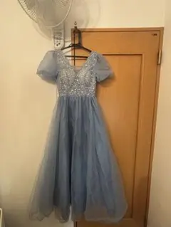 ライトブルー ビーズ装飾 カラードレス パニエ付き