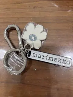 marimekko マリメッコ キーホルダー 花柄 ホワイト (^o^)