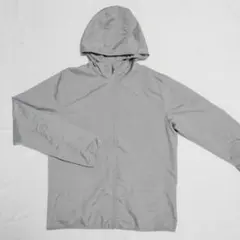 160サイズ　ユニクロ　UNIQLO ポケッタブルパーカー ライトグレー