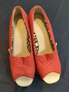 【TOMS】ウェッジソール サンダル レッドのサムネイル