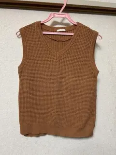 GU ブラウン ニット Vネック ベスト