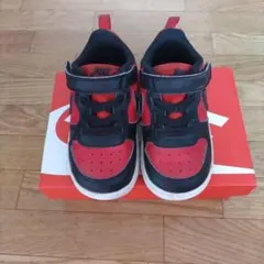 Nike 赤黒 スニーカー ベルクロ