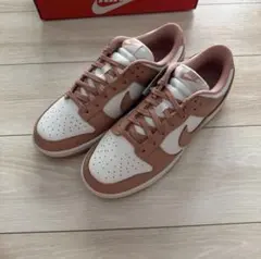 NIKE DUNK LOW ローカット スニーカー 新品のサムネイル