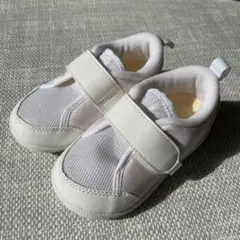 【試着のみ使用】［アシックス　スクスク］上履き　ホワイト　13.5センチ