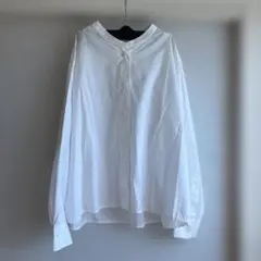 ユニクロ　ボタン付きシャツ