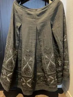 レリアン　刺繍フレアスカート