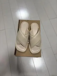 GRACE CONTINENTAL JVAMクロスサンダル