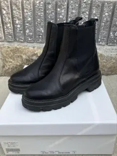 ENESS サイドゴアブーツ