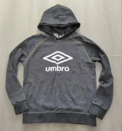 フード付きパーカーumbro