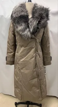 新品　DAMA ベージュ ロングコート グレー系ファー付き　サイズ9AR