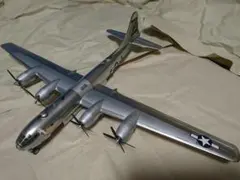 アカデミー 1/72 B-29A スーパーフォートレス 完成品のサムネイル