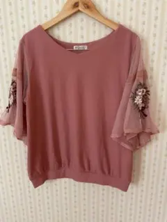 アクシーズファムピンク花柄刺繍カットソーのサムネイル