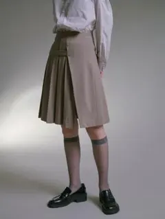 ベージュ プリーツスカート ひざ丈