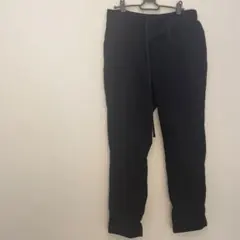 UNIQLOスリムフィット黒パンツ暖パン