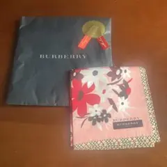 BURBERRY バーバリー フラワープリント ハンカチのサムネイル