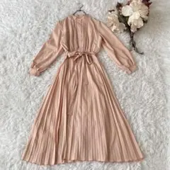 COCOMOMOノーカラープリーツロングワンピース（M）ピンク系　フェミニン