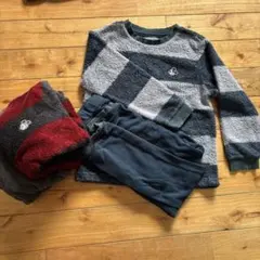 【ユニクロ】2セットミッキー　フリースパジャマセット 120cm 青　赤