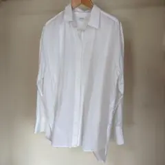 プラステ シャツ