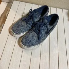 Item thumbnail for item c4fe9d6a-bba5-405c-ac59-d5cf5f5744cd