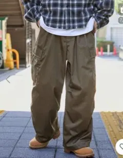 ミリタリー カーゴパンツ