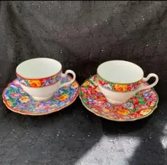 KENZO ケンゾー　ペア　花柄のカップ&ソーサー　色違いの2客セット