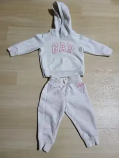 GAP フード付きトレーナーとパンツセット