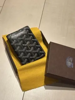 ［お値下げ中］GOYARD 二つ折り財布 カードケース ブラックのサムネイル