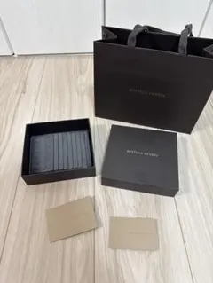 ボッテガヴェネタ イントレチャート フラグメントケース グレー