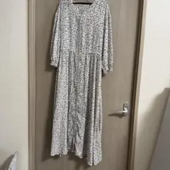マタニティ・授乳服　花柄ロングワンピース