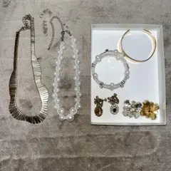 10/20まで　アクセサリー　まとめ売り　ゴールド　パール　クリスタル