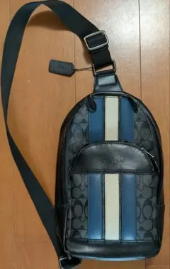 COACH 　F67249 ボディバッグ ストライプデザイン