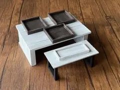 【訳あり】ディスプレイ台(2個)、木箱(4個)セット　ドールハウス用ミニチュア