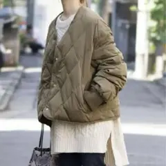 coca ショート丈 キルティング ダウンジャケット　 ノーカラー　カーキ