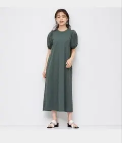 美品　GU バックオープンワンピース