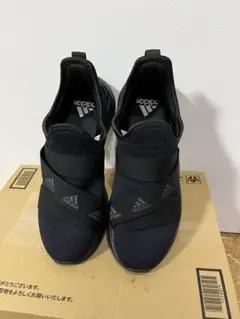 adidas ブラック スリッポン　24cm