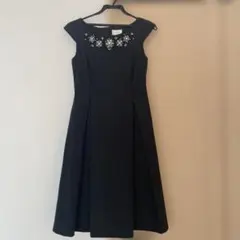 エフデ ef-de 黒のビジュー付きノースリーブワンピース7号