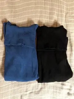 ユニクロ　青と黒のタートルネック2点セット
