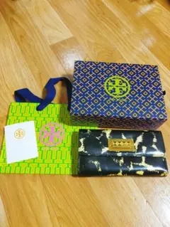 トリーバーチ　長財布