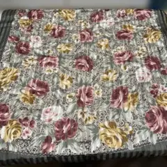 絹100%花柄スカーフ（日本製）