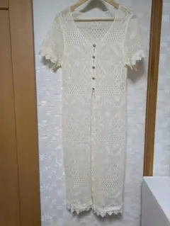 【上品で袖とすそのレースが可愛い】レース編みカーディガン（アイボリー）新品未使用
