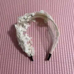 【出品10/22まで】ホワイト　フラワーレース　カチューシャ　ヘッドドレス