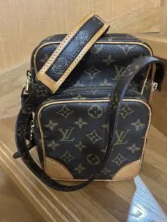 Louis Vuitton モノグラムショルダーバッグ　アマゾン