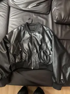 ブラック クロップドジャケット