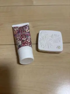 【値下げしました】Paul & JOE アイシャドウ ハンドクリームセット