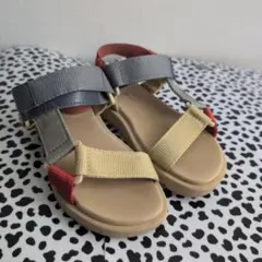 ZARA　キッズ　カラフルストラップ　サンダル　27のサムネイル