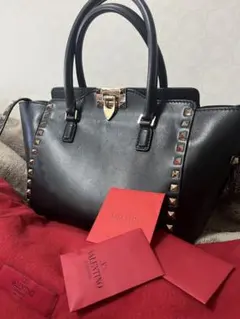 VALENTINO ブラック ハンドバッグ　ショルダー付きのサムネイル